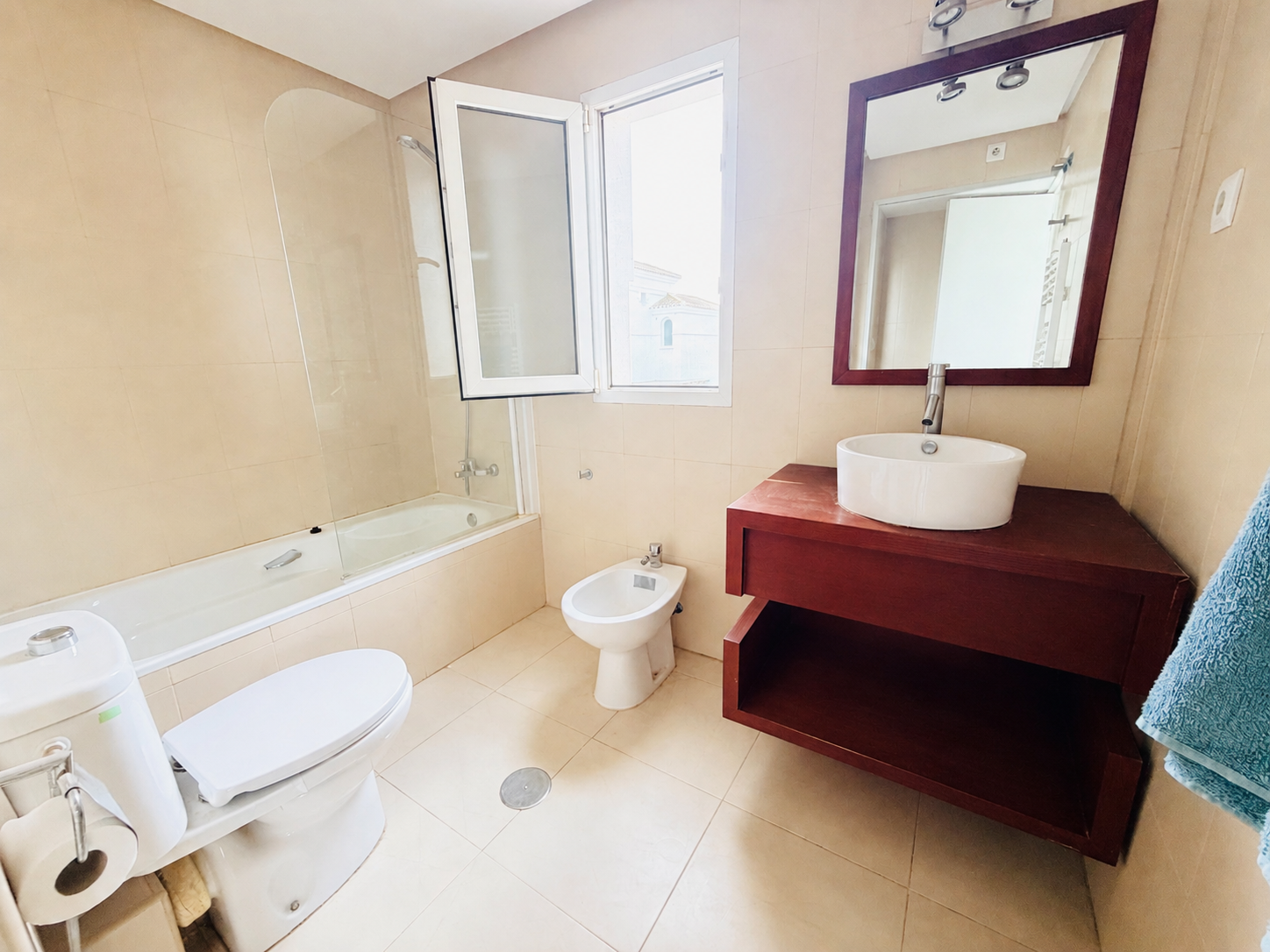 ChatGPT Image Aug 13, 2026, 08_24_56 AM 3 Bedroom Townhouse – La Torre Golf Resort