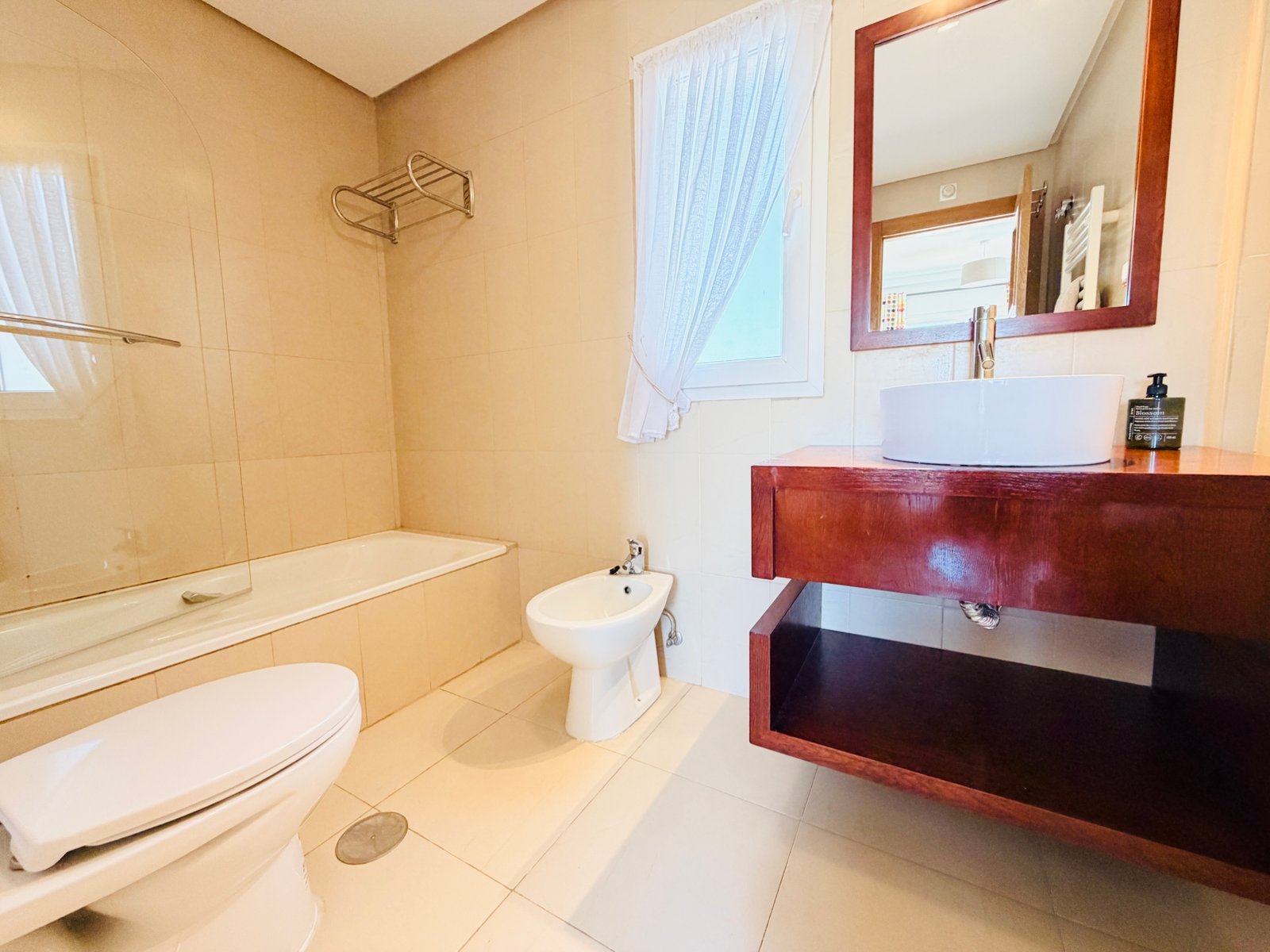 Beautiful End-Terrace Frontline Golf Townhouse – La Torre Golf