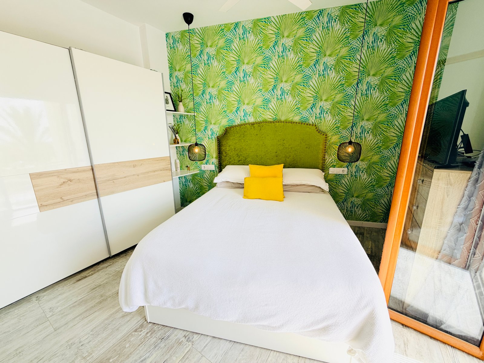 Beautifully Re-Designed 2nd Floor Apartment – El Valle Golf Resort