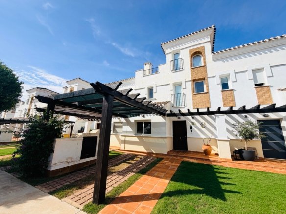 Beautifully Presented 3 Level Townhouse – La Torre Golf Resort