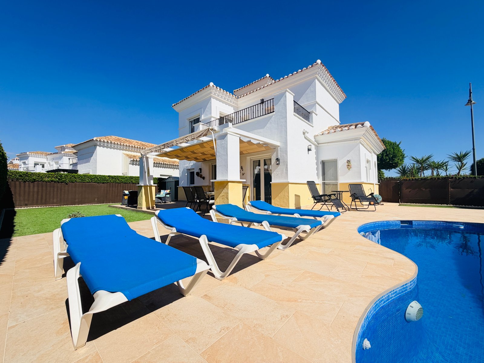 Immaculate 3 Bedroom Villa Enebro – La Torre Golf Resort